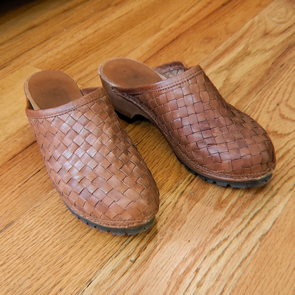 brown woven leather wooden clogs - G.H. Bass